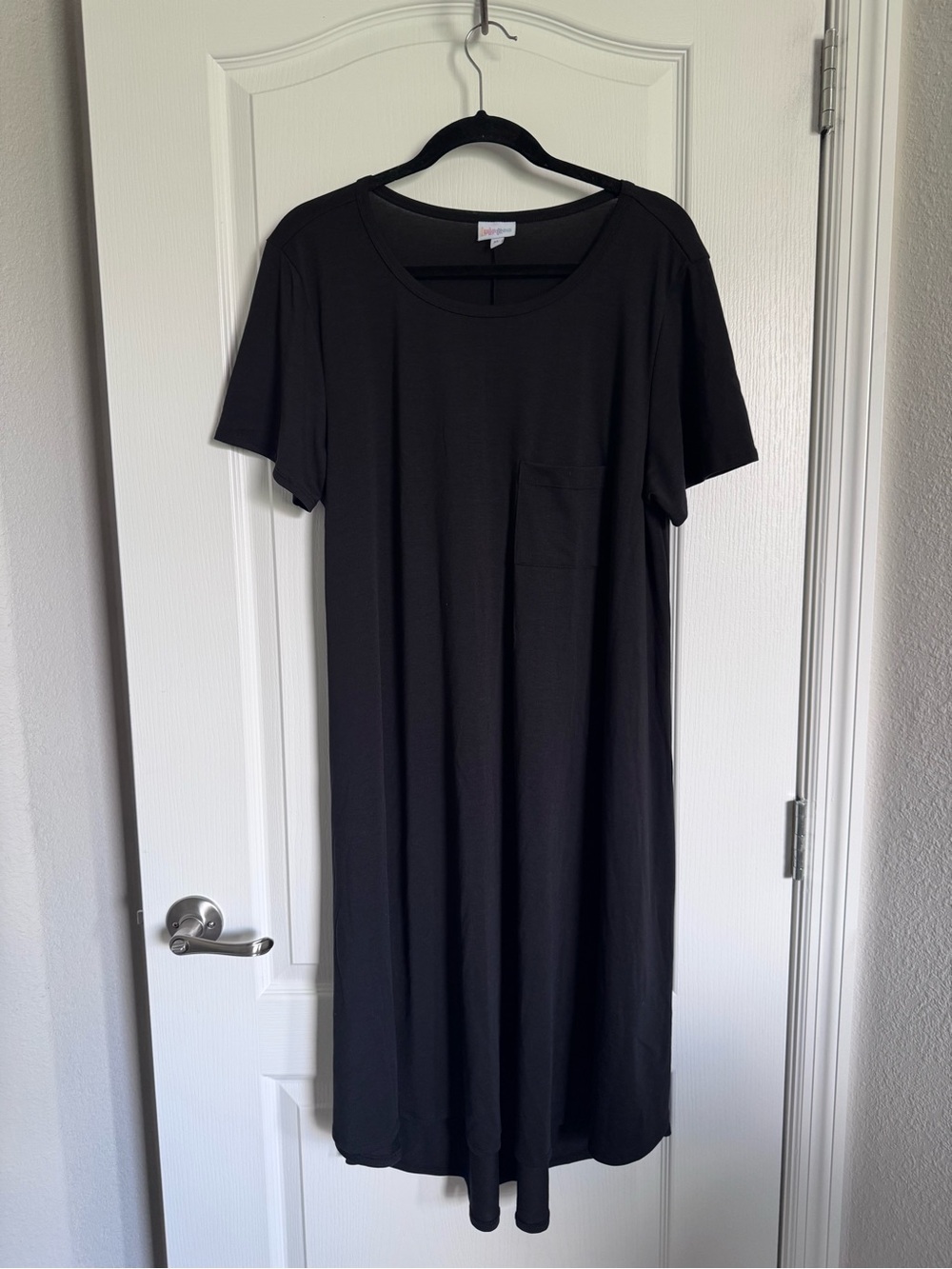 LuLaRoe Carly Black Midi T-Shirt Dress with Pocket